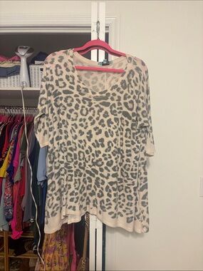 Leopard Print Short Sleeve Women's Top - Beige/Gray